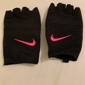 Nike workout gloves